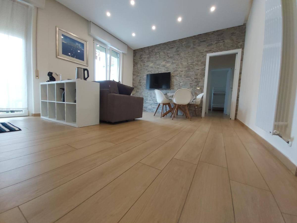 Le Rive Apartment เดเซนซาโนเดลการ์ดา ภายนอก รูปภาพ