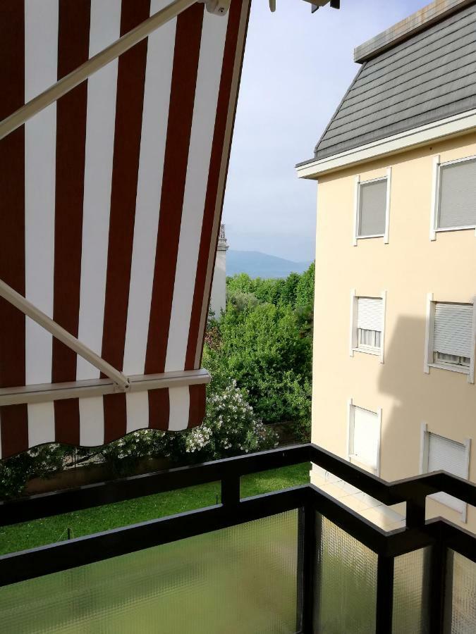 Le Rive Apartment เดเซนซาโนเดลการ์ดา ภายนอก รูปภาพ