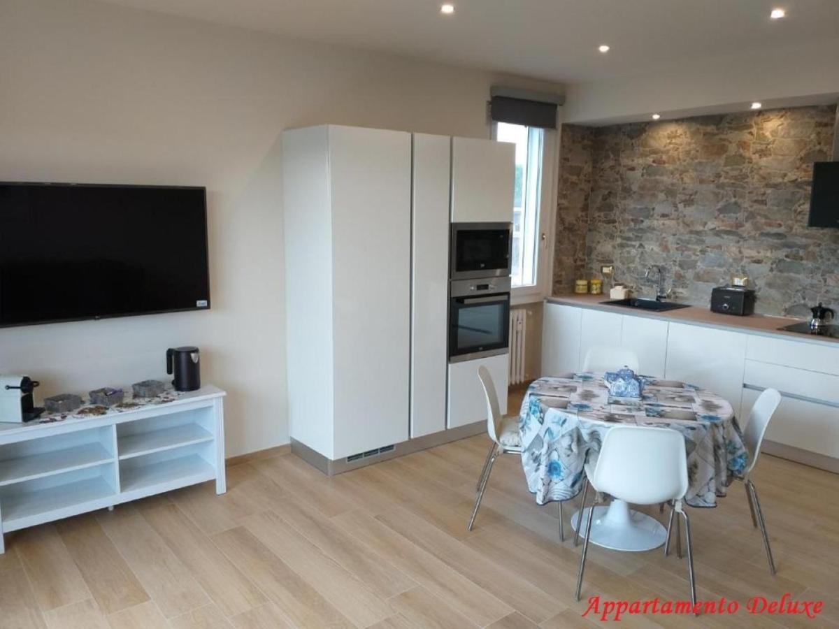 Le Rive Apartment เดเซนซาโนเดลการ์ดา ภายนอก รูปภาพ