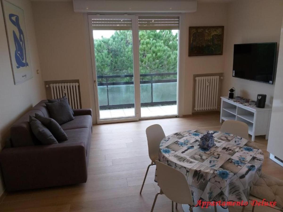 Le Rive Apartment เดเซนซาโนเดลการ์ดา ภายนอก รูปภาพ