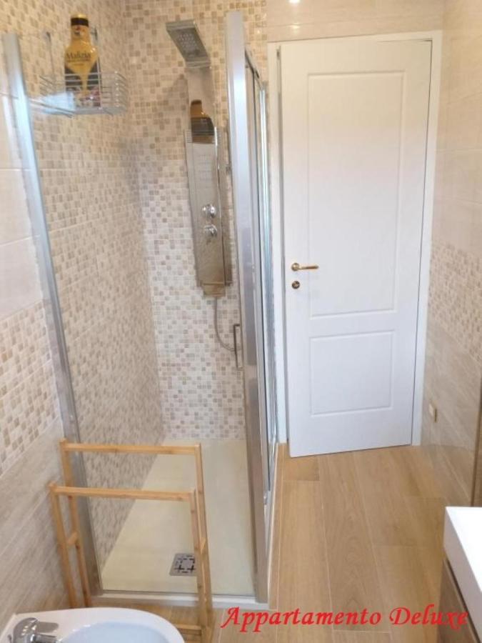 Le Rive Apartment เดเซนซาโนเดลการ์ดา ภายนอก รูปภาพ